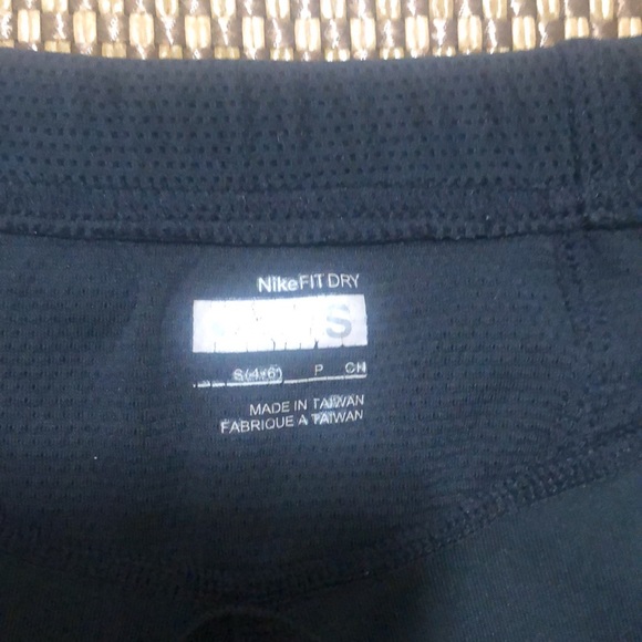 Nike short - Picture 2 of 3